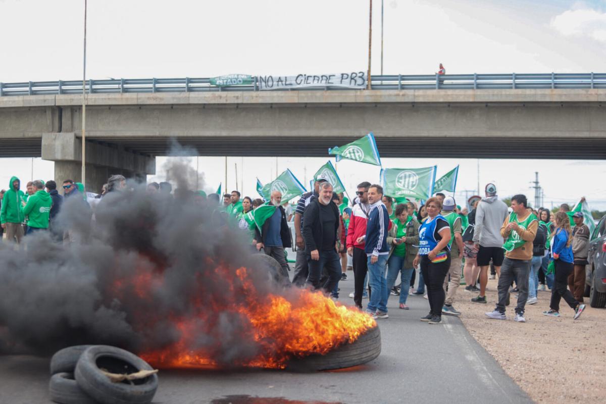 Protesta de ATE en Córdoba por el Cierre de la Petroquímica Río Tercero