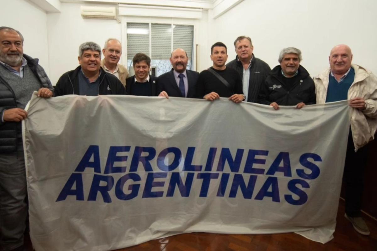 Sindicalistas y Gobernadores se Unen en Defensa de Aerolíneas Argentinas y Rechazo a la 'Esencialidad' del Sistema Aeronáutico