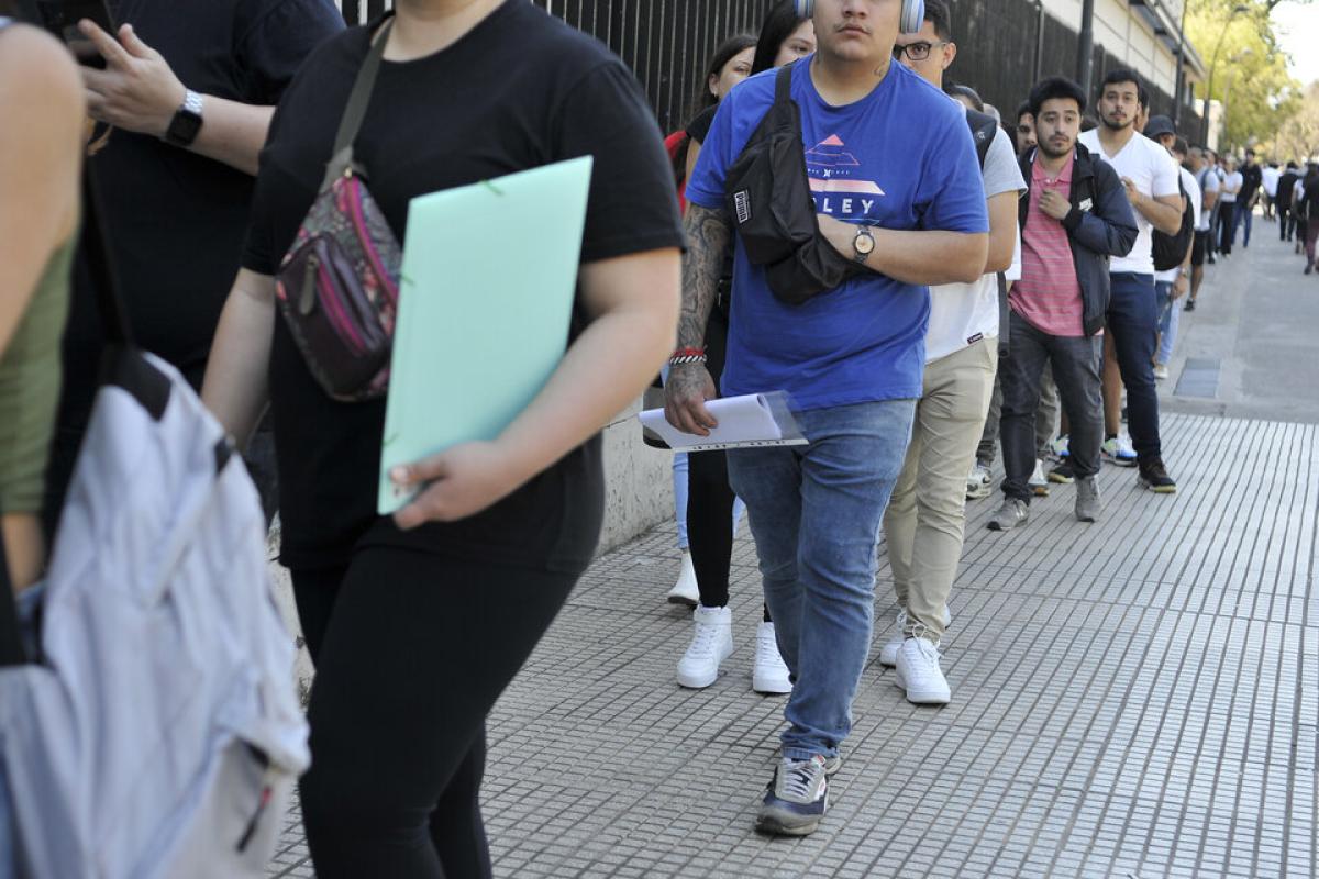 Desafíos Laborales: Nueve de Cada Diez Jóvenes en Argentina Luchan por Insertarse en el Mercado