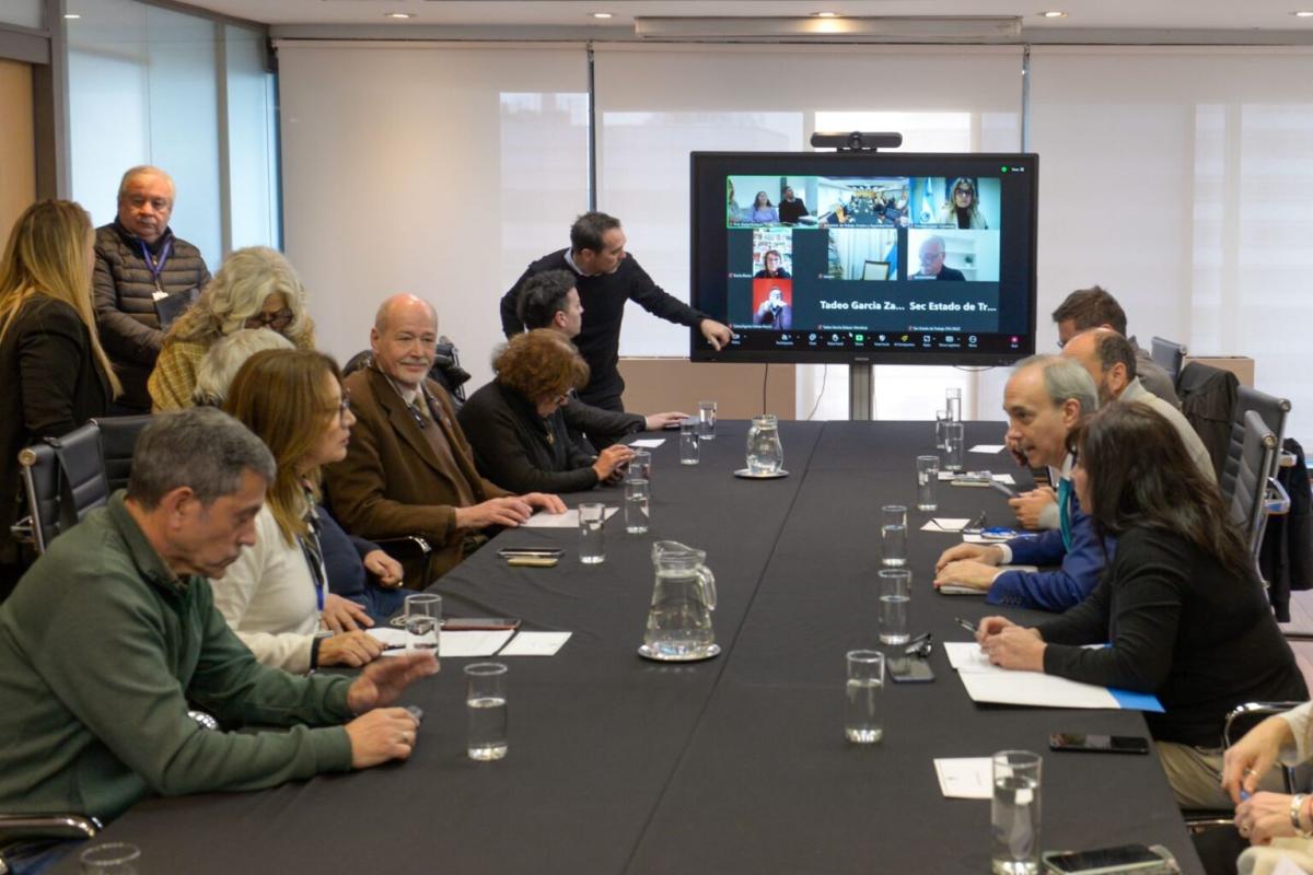 CTERA y Sindicatos Educativos Rechazan Propuesta Salarial del Gobierno y Exigen Mejoras Urgentes