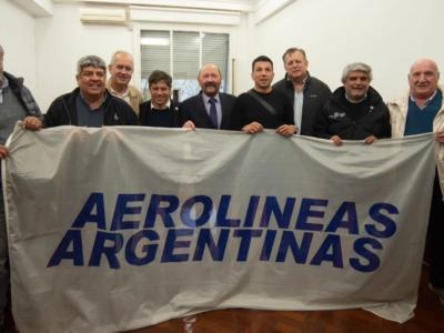 Sindicalistas y Gobernadores se Unen en Defensa de Aerolíneas Argentinas y Rechazo a la 'Esencialidad' del Sistema Aeronáutico